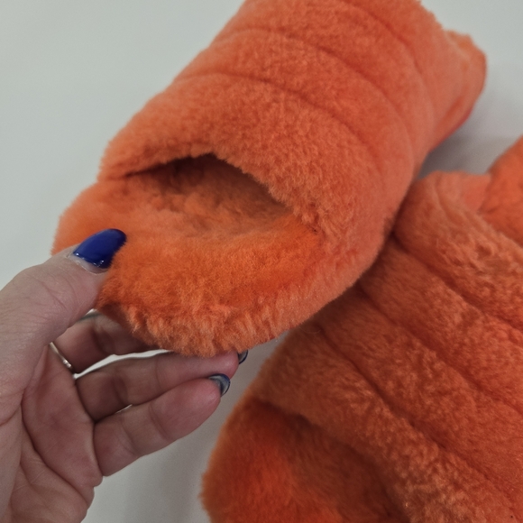 UGG slippers - Picture 11 of 13